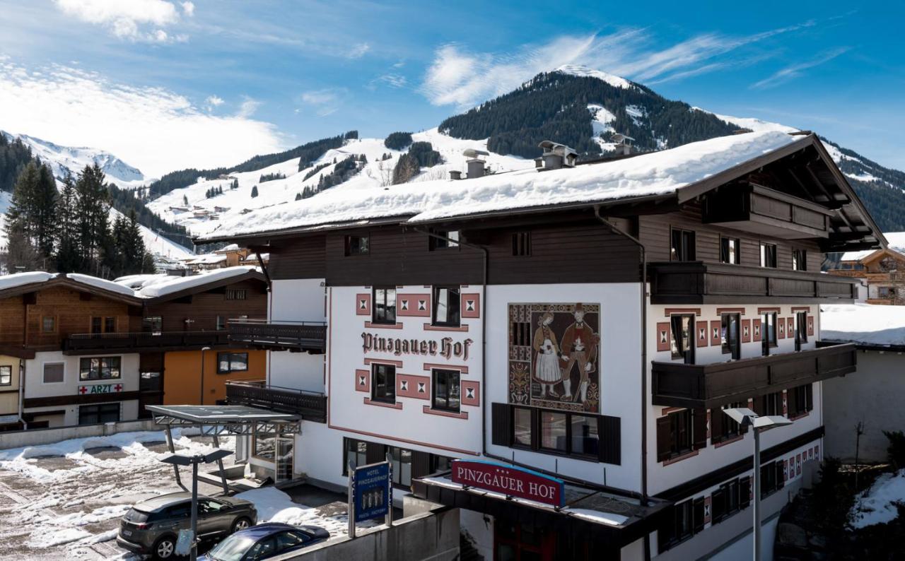 Hotel Pinzgauerhof - Inclusive Evening Dinner Saalbach-Hinterglemm Kültér fotó
